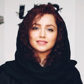 نازنین بیاتی